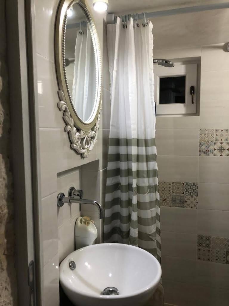 Апартаменты Trullo Dell' Edera Con Piscina Privata Альберобелло Экстерьер фото
